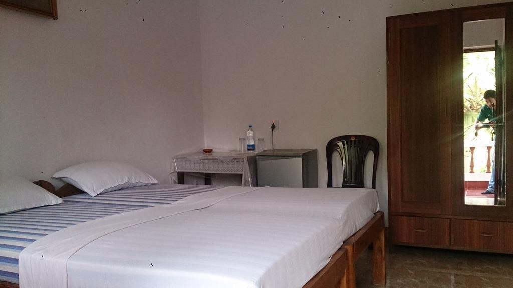 Domingos Guest House Baga Ruang foto