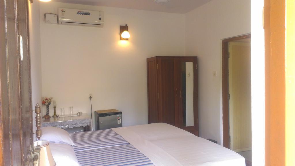 Domingos Guest House Baga Bagian luar foto